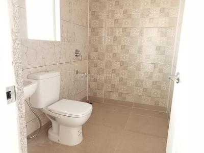 Bathroom Image of 939 Sq.ft 2 BHK Apartment / Flat for rent in Kumar Pebble Park, Hadapsar Pune for Rs. 20000