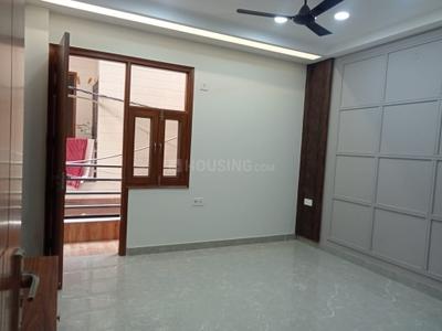 Bedroom Image of 1305 Sq.ft 3 BHK Builder Floor for sale in Shahdara New Delhi for Rs. 15500000