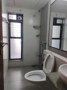 Common Bathroom Image of 922 Sq.ft 2 BHK Apartment / Flat for sale in Rustomjee Elanza, Malad West Mumbai for Rs. 29900000