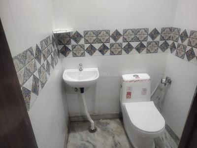 Bathroom Image of 1080 Sq.ft 2 BHK Independent House for rent in Dayal Bagh Agra for Rs. 14500