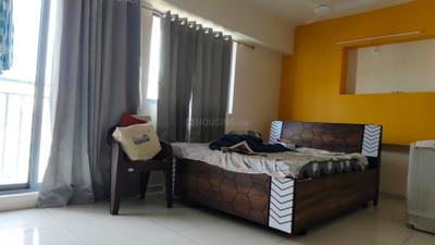 Bedroom Image of 400 Sq.ft 1 RK Apartment / Flat for rent in Godrej Vanaangan, Jagatpur Ahmedabad for Rs. 18500