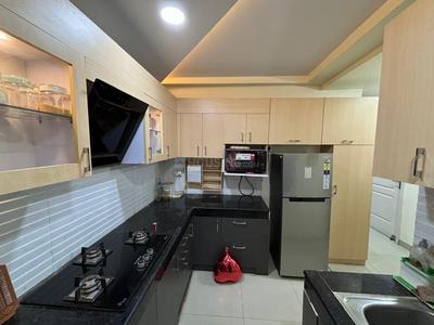 Kitchen Image of 1510 Sq.ft 3 BHK Apartment / Flat for rent in R G Euphoria, Vrindavan Yojana Lucknow for Rs. 29900