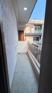 Balcony Image of 350 Sq.ft 1 RK Apartment / Flat for rent in Chhattarpur New Delhi for Rs. 18000