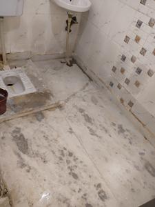 Bathroom Image of 560 Sq.ft 2 BHK Builder Floor for rent in Dabri New Delhi for Rs. 15000