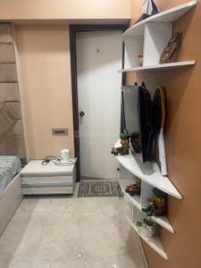 Bedroom Image of 910 Sq.ft 2 BHK Apartment / Flat for rent in Lodha Amara, Kolshet Thane for Rs. 56000