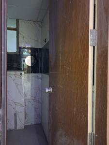 Common Bathroom Image of 1500 Sq.ft 3 BHK Apartment / Flat for sale in CMA AVS Homz, Sector 102 Noida for Rs. 7200000