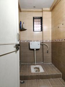 Common Bathroom One Image of 2600 Sq.ft 3.5 BHK Independent House for rent in Mundhwa Pune for Rs. 65000