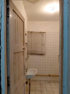 Common Bathroom Image of 1500 Sq.ft 3 BHK Builder Floor for sale in Saket New Delhi for Rs. 30500000