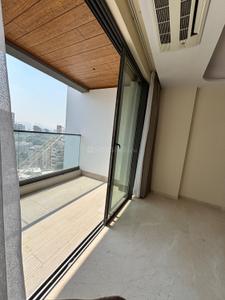 Balcony Image of 1800 Sq.ft 3 BHK Apartment / Flat for sale in Rustomjee Parishram, Bandra West Mumbai for Rs. 230000000