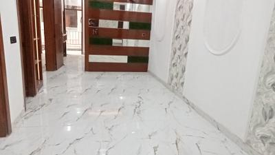 Living Room Image of 1050 Sq.ft 2 BHK Apartment / Flat for sale in Sector 73 Noida for Rs. 3800000