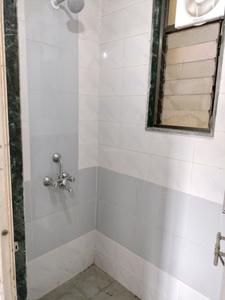 Common Bathroom Two Image of 600 Sq.ft 1 BHK Apartment / Flat for rent in Bharat Vihar New Delhi for Rs. 20000