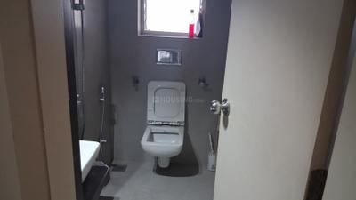 Bathroom Image of 624 Sq.ft 1 BHK Apartment / Flat for sale in Eastern Majestic, Mulund East Mumbai for Rs. 10800000