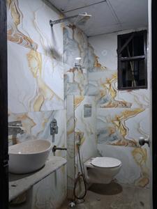 Common Bathroom Image of 900 Sq.ft 2 BHK Apartment / Flat for sale in Paradise Homes, Sector 73 Noida for Rs. 3900000