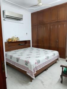 Bedroom Image of 1200 Sq.ft 2 BHK Builder Floor for rent in Swaraj Homes RWA Chittaranjan Park Block K, Chittaranjan Park New Delhi for Rs. 50000