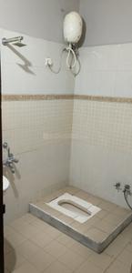 Bathroom Image of 1500 Sq.ft 2 BHK Builder Floor for rent in Nipania Indore for Rs. 25000