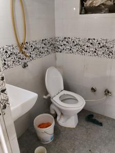 307 Residency Common Bathroom 4