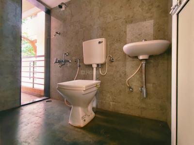 Bathroom Image of 850 Sq.ft 2 BHK Apartment / Flat for sale in Thane West Thane for Rs. 16000000