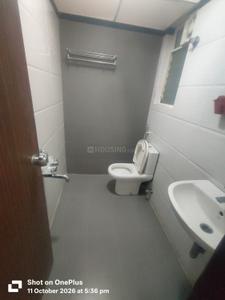 Bathroom Image of 1100 Sq.ft 2 BHK Apartment / Flat for rent in Rahul Park, Warje Pune for Rs. 33000