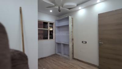 Bedroom Image of 950 Sq.ft 3 BHK Builder Floor for sale in Bali Nagar New Delhi for Rs. 10000000