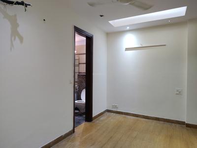 Bedroom Image of 1050 Sq.ft 3 BHK Apartment / Flat for sale in RWA Saket Block J, Saket New Delhi for Rs. 35000000