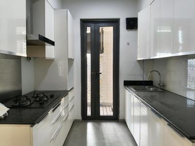 Kitchen Image of 770 Sq.ft 2 BHK Apartment / Flat for sale in Colaba Mumbai for Rs. 40000000