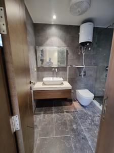 Bathroom Image of 1800 Sq.ft 3 BHK Independent House for sale in Paschim Vihar New Delhi for Rs. 31500000