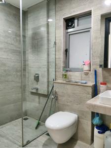 Common Bathroom Image of 1050 Sq.ft 3 BHK Apartment / Flat for rent in Oberoi Eternia Towers A to D, Mulund West Mumbai for Rs. 90000