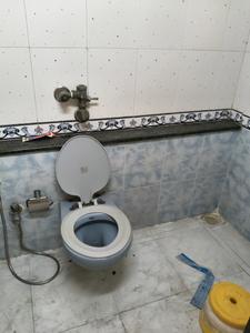 Common Bathroom Image of 980 Sq.ft 2 BHK Apartment / Flat for sale in L And T Crescent Bay T4, Parel Mumbai for Rs. 41500000
