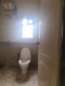 Common Bathroom Image of 2700 Sq.ft 3 BHK Independent House for rent in Venkatesh Flora, Mundhwa Pune for Rs. 51000