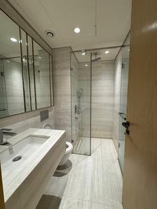 Bathroom Image of 2200 Sq.ft 3 BHK Apartment / Flat for sale in Lodha World Towers, Lower Parel Mumbai for Rs. 130000000