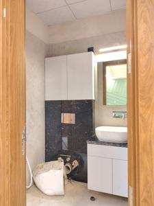 Common Bathroom Image of 1719 Sq.ft 3 BHK Apartment / Flat for sale in Calista Heights, Noida Extension Greater Noida for Rs. 10318000
