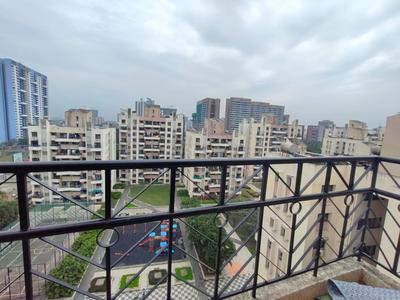 Balcony Image of 1550 Sq.ft 3 BHK Apartment / Flat for sale in Magarpatta Roystonea, Magarpatta City Pune for Rs. 27000000