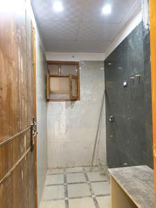Common Bathroom Image of 1300 Sq.ft 3 BHK Apartment / Flat for sale in Lal Kuan Ghaziabad for Rs. 5965000