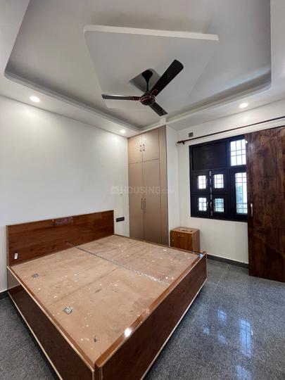 LAKEVIEW APARTMENT DWARKA Bedroom 1