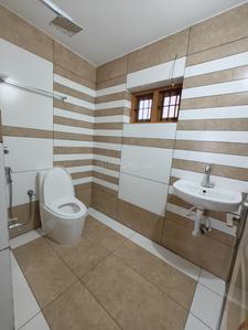Bathroom Image of 2076 Sq.ft 4 BHK Independent House for sale in Kottakkal Malappuram for Rs. 9500000