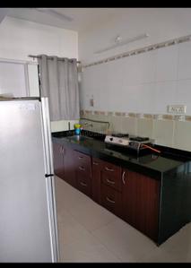 Kitchen Image of 900 Sq.ft 2 BHK Apartment / Flat for rent in Magarpatta Iris, Magarpatta City Pune for Rs. 40000