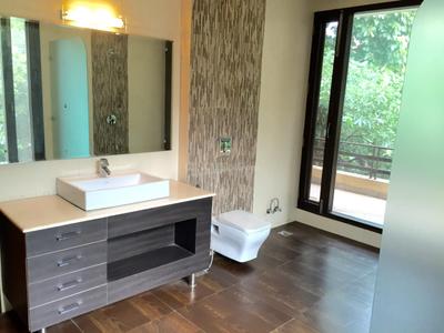 Image of 3240 Sq.ft 6 BHK Independent House for rent in DLF Phase 4, Gurgaon for Rs. 350000