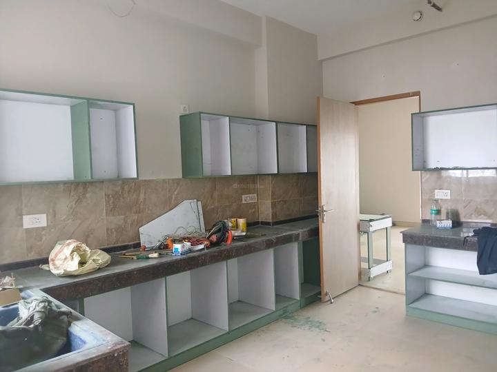 Spaze Privy AT4 Main Image 1