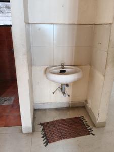 Bathroom Image of 1300 Sq.ft 3 BHK Apartment / Flat for rent in Ganeshpeth Colony Nagpur for Rs. 21000