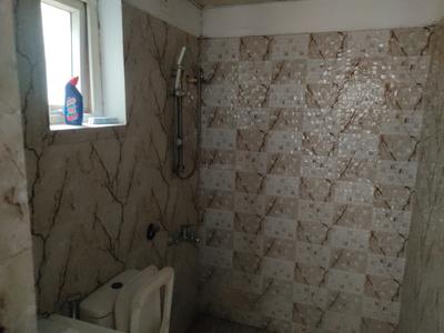 Bathroom Image of 575 Sq.ft 1 BHK Apartment / Flat for rent in Shri Radha Valley Villa, Radha Valley Mathura for Rs. 14000
