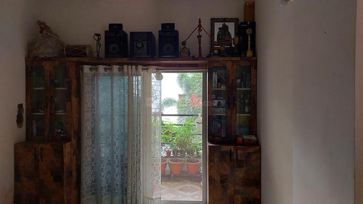 Space avenue Main Image 1