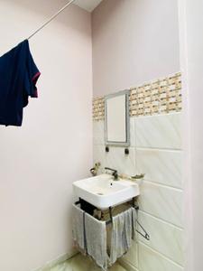 Image of 2250 Sq.ft 2 BHK Builder Floor for rent in Sector 64, Faridabad for Rs. 22000