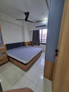 Bedroom Image of 2250 Sq.ft 3 BHK Apartment / Flat for rent in Science City Ahmedabad for Rs. 72000