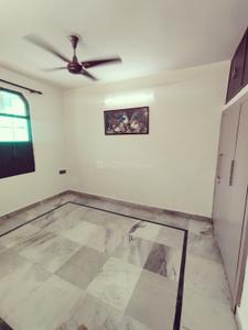 Bedroom Image of 950 Sq.ft 2 BHK Builder Floor for rent in Ramesh Nagar New Delhi for Rs. 24500