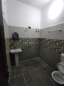 Bathroom Image of 2000 Sq.ft 3 BHK Independent House for rent in Ganga Nagar Meerut for Rs. 20000