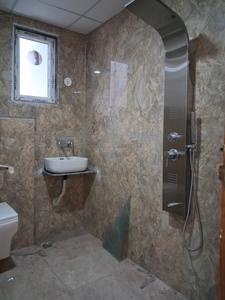 Bathroom Image of 1400 Sq.ft 3 BHK Apartment / Flat for rent in Capital Hometech Homes, Sector 51 Noida for Rs. 32000