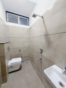 Bathroom Image of 600 Sq.ft 1 BHK Apartment / Flat for rent in Mahalakshmi Nagar Indore for Rs. 13000