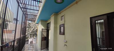Balcony Image of 2650 Sq.ft 2.5 BHK Independent House for rent in Sector 56 Noida for Rs. 32000