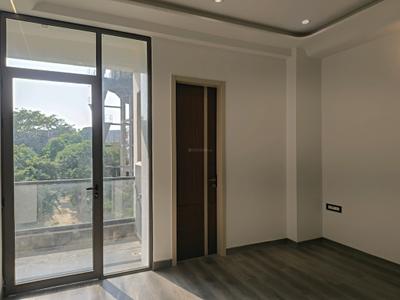 Bedroom Image of 1450 Sq.ft 3 BHK Builder Floor for sale in Kaushambi Ghaziabad for Rs. 16500000