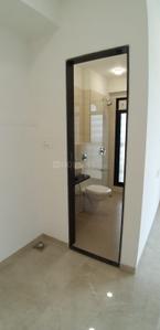 Bathroom Image of 825 Sq.ft 2 BHK Apartment / Flat for sale in Andheri West Mumbai for Rs. 26000000